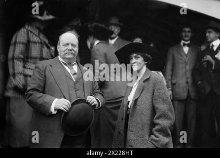 Sir Geo. Reid - Mrs. Oliver T. Johnston, between c1910 and c1915. Shows Australian politician Sir George Houstoun Reid (1845-1918) and probably daughter-in-law, Mrs. Oliver Templeton Johnson. Stock Photo