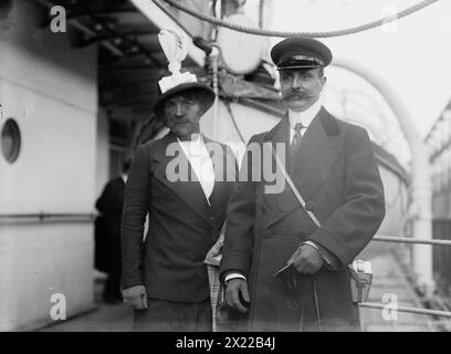 Bleriot &amp; wife, 1912. Shows French aviator Louis Ble&#xb4;eriot (1872-1936) and his wife who were part of a French delegation sent to the unveiling of a Rodin bust of Samuel Champlain at the Champlain Memorial Lighthouse in Crown Point, New York. Stock Photo