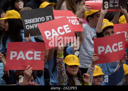 Vatican City, Vatican, 19 April 2024. Pope Francis meets the students of the National Italian Network of Peace Schools in the Paul VI hall at the Vatican. Maria Grazia Picciarella/Alamy Live News Stock Photo