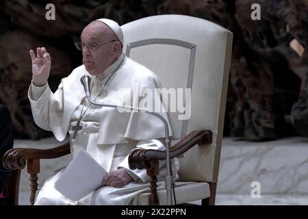 Vatican City, Vatican, 19 April 2024. Pope Francis meets the students of the National Italian Network of Peace Schools in the Paul VI hall at the Vatican. Maria Grazia Picciarella/Alamy Live News Stock Photo