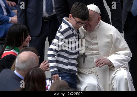 Vatican City, Vatican, 19 April 2024. Pope Francis meets the students of the National Italian Network of Peace Schools in the Paul VI hall at the Vatican. Maria Grazia Picciarella/Alamy Live News Stock Photo