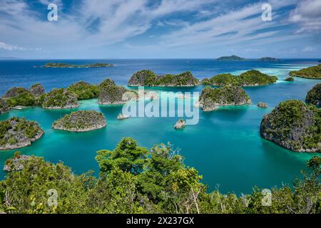 viewpoint Piaynemo with beautiful landscape of Fam Islands, Waigeo, Raja Ampat, West Papua, Indonesia Stock Photo
