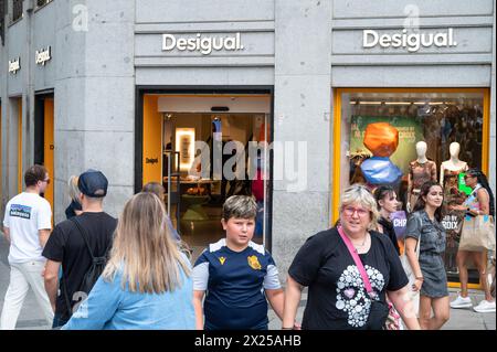 Madrid, Spain. 16th Sep, 2023. Pedestrians walk past the Spanish clothing brand Desigual store in Spain. (Photo by Xavi Lopez/SOPA Images/Sipa USA) Credit: Sipa USA/Alamy Live News Stock Photo