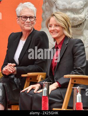 HOLLYWOOD, LOS ANGELES, CALIFORNIA, USA - APRIL 19: Jamie Lee Curtis and Jodie Foster attend the 15th Annual TCM Classic Film Festival 2024 - TCM Hosts Handprint And Footprint Ceremony Honoring Jodie Foster held at the TCL Chinese Theatre IMAX Forecourt on April 19, 2024 in Hollywood, Los Angeles, California, United States. (Photo by Image Press Agency) Credit: Image Press Agency/Alamy Live News Stock Photo