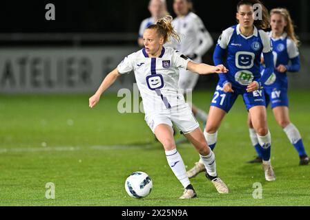 Gent, Belgium. 19th Apr, 2024. Sarah Wijnants (11) of Anderlecht pictured during a female soccer game between AA Gent Ladies and RSC Anderlecht on the 5th matchday in play off 1 of the 2023 - 2024 season of Belgian Lotto Womens Super League, on Friday 19 April 2024 in Gent, BELGIUM . Credit: sportpix/Alamy Live News Stock Photo