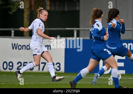 Gent, Belgium. 19th Apr, 2024. Sarah Wijnants (11) of Anderlecht pictured during a female soccer game between AA Gent Ladies and RSC Anderlecht on the 5th matchday in play off 1 of the 2023 - 2024 season of Belgian Lotto Womens Super League, on Friday 19 April 2024 in Gent, BELGIUM . Credit: sportpix/Alamy Live News Stock Photo