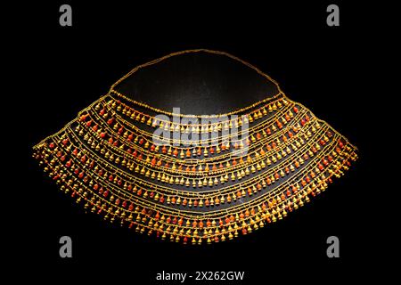 Egypt, Egyptian Museum Cairo, broad collar ('Usekh' collar) of gold and carnelian beads. Stock Photo