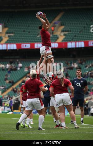 Twickenham, UK. 20th Apr, 2024. England Women practice their line-out's during the Womens' Six Nations match between England Women and Ireland Women at Twickenham Stadium, Twickenham, United Kingdom on 20 April 2024. Photo by Ken Sparks. Editorial use only, license required for commercial use. No use in betting, games or a single club/league/player publications. Credit: UK Sports Pics Ltd/Alamy Live News Stock Photo