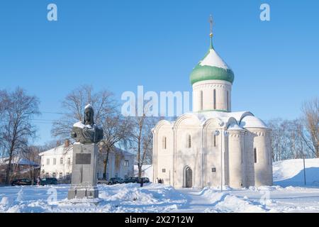 PERESLAVL-ZALESSKY, RUSSIA - JANUARY 04, 2024: View of the monument to Prince Alexander Nevsky and the medieval Spaso-Preobrazhensky Cathedral Stock Photo