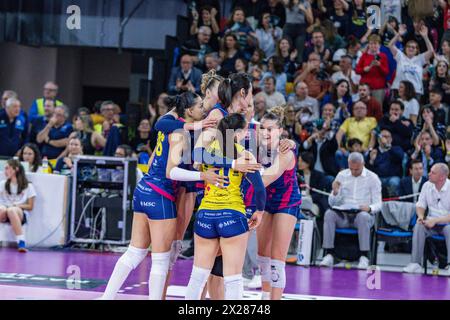 Florence, Italy. 20th Apr, 2024. Exultation of Scandicci's players during Playoff - Final - Savino Del Bene Scandicci vs Prosecco Doc Imoco Conegliano, Volleyball Italian Serie A1 Women match in Florence, Italy, April 20 2024 Credit: Independent Photo Agency/Alamy Live News Stock Photo