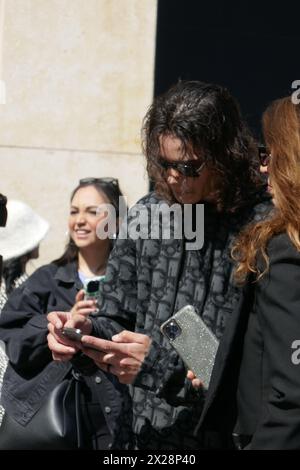 Los Angeles, California, USA 18th April 2024 Michael Jackson impersonator on Hollywood Blvd Hollywood Walk of Fame on April 18, 2024 in Los Angeles, California, USA. Photo by Barry King/Alamy Stock Photo Stock Photo