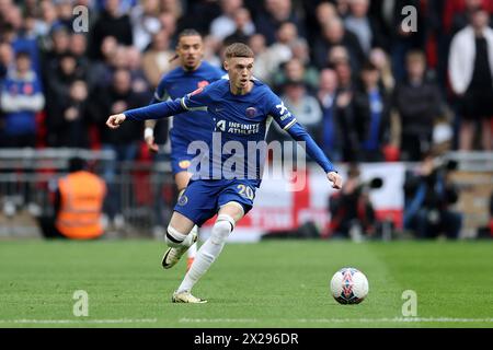 London, UK. 20th Apr, 2024. Cole Palmer of Chelsea in action. The Emirates FA Cup, semi final, Manchester City v Chelsea at Wembley Stadium in London on Saturday 20th April 2024. Editorial use only. pic by Andrew Orchard/Andrew Orchard sports photography/Alamy Live News Credit: Andrew Orchard sports photography/Alamy Live News Stock Photo