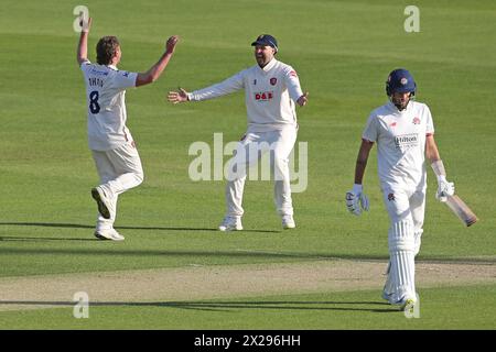 Noah Thain of Essex celebrates with his team mates after taking the wicket of Tom Bailey during Essex CCC vs Lancashire CCC, Vitality County Champions Stock Photo