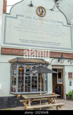 Man of Ross Inn celebrating John Kyrle, Ross-on-Wye, Herefordshire, UK Stock Photo