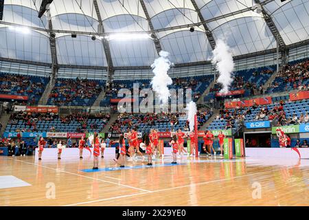 21st April 2024;  Ken Rosewall Arena, Sydney, NSW, Australia: Suncorp Super Netball , New South Wales Swifts versus Melbourne Mavericks; the Swifts run onto court Stock Photo