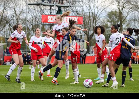 Utrecht, Netherlands. 21st Apr, 2024. Utrecht, Netherlands, April 21st 2024: during the Azerion Vrouwen Eredivisie football game between FC Utrecht and Twente at Sportcomplex Zoudenbalch in Utrecht, Netherlands. (Leiting Gao/SPP) Credit: SPP Sport Press Photo. /Alamy Live News Stock Photo