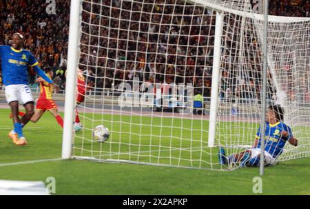 Rades, Tunis, Tunisia. 20th Apr, 2024. Yan Sasse of EST who scored for EST during the 1/2 final match of CAF .EST vs Mamolodi Sundowns FC at the Rades stadium.Esperance Sportive de Tunis won a very important victory this evening against Mamelodi Sundowns in the semi-final first leg of the African Champions League.The only goal of this semi-final first leg was scored in the 41st minute by the Brazilian Yan Sasse, very well served by his compatriot Silva Rodrigo. (Credit Image: © Chokri Mahjoub/ZUMA Press Wire) EDITORIAL USAGE ONLY! Not for Commercial USAGE! Stock Photo