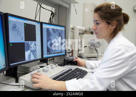 Environmental Scanning Electron Microscope ESEM QuantaTM 250 FEG provides access to studies of wet biological samples, nano-bio composites and nano-fl Stock Photo