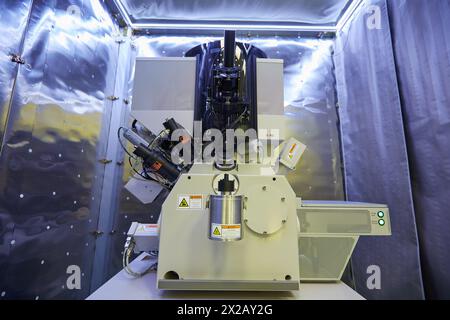 Focused-Ion-Beam FIB Nanofabrication Laboratory, Dual-Beam FIB, Helios NanoLabTM DualBeamTM, instrument combines high resolution imaging capabilities Stock Photo