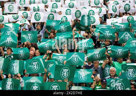 Lisbon, Portugal. 21st Apr, 2024. Sporting CP supporters hold placards during the Liga Portugal Betclic football match between Sporting CP and Vitoria SC at Alvalade Stadium. (Final score: Sporting CP 3 - 0 Vitoria SC) Credit: SOPA Images Limited/Alamy Live News Stock Photo