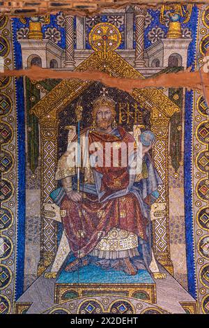 Mosaic art in the Kaiser Wilhelm Memorial Church in Berlin, Germany ...