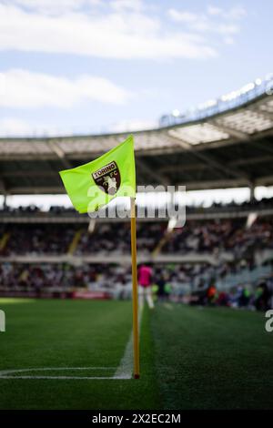 Turin, Italy. 21 April 2024. A corner flag bearing logo of Torino FC waves during the Serie A football match between Torino FC and Frosinone Calcio. Credit: Nicolò Campo/Alamy Live News Stock Photo