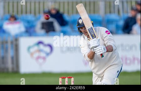 Alex Thomson batting for Derbyshire in a Vitality County Championship match against Leicestershire Stock Photo