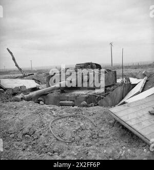 the-british-army-in-normandy-1944-a-knocked-out-german-pzkpfw-i-ausf-h-tank-of-21st-panzer-division-in-a-hull-down-position-13-july-1944-2x2ff6p.jpg