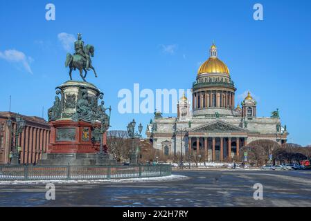 ST. PETERSBURG, RUSSIA - APRIL 02, 2021: St. Isaac's Square on a spring day. St. Petersburg Stock Photo