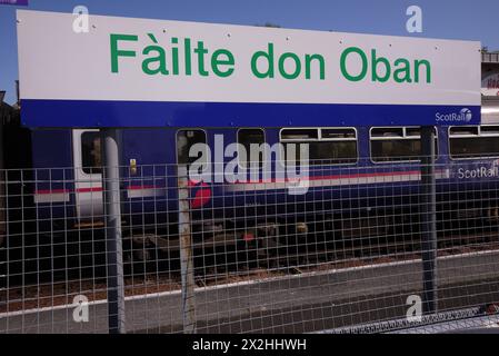 Failte don Oban sign at the railway station, Oban, Argyll, Scotland, United Kingdom Stock Photo