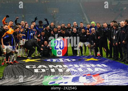 Inter celebrates winning the Scudetto the Serie A soccer match between Milan and Inter at San Siro stadium, north Italy - Monday 22, April, 2024. Sport - Soccer . (Photo by Spada/LaPresse) Credit: LaPresse/Alamy Live News Stock Photo