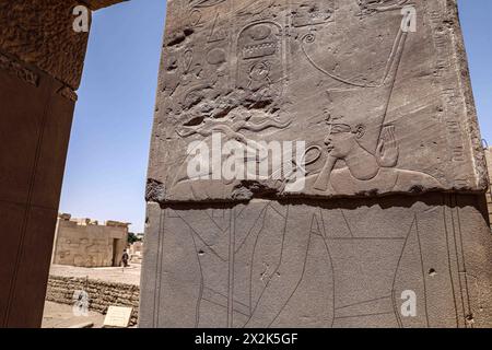 Aswan. 22nd Apr, 2024. This photo taken on April 22, 2024 shows a stone carving on the Elephantine island in Aswan, Egypt. Elephantine island contains many archaeological sites. Credit: Ahmed Gomaa/Xinhua/Alamy Live News Stock Photo