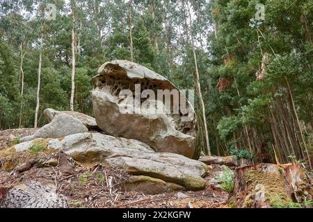 Peculiar shapes in the rocks produced by the wind on Tambo Island in Pontevedra, Galicia, Spain Stock Photo