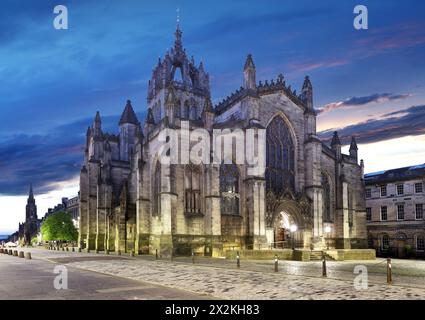 West Parliament square with st giles cathedral at night, panorama - Edinburgh, Scotland Stock Photo