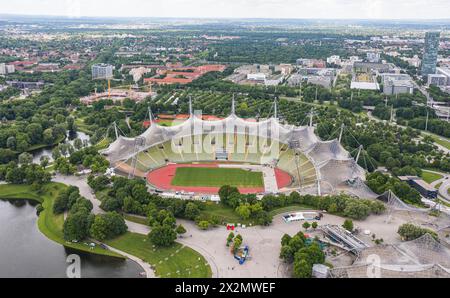 Das Münchner Olympiastadion war 1972 Austragungsstätte für die olympischen Sommerspiele in der Landeshauptstadt. Es hat eine Kapazität von 69'250 Zusc Stock Photo