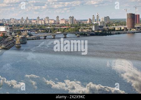 28.07.2023, Kiev, Kiev, Ukraine - Klitschko Glass Bridge-Pedestrian-Bicycle Bridge. On May 25, 2019, the glass bridge designed by Ukrainian architect Stock Photo