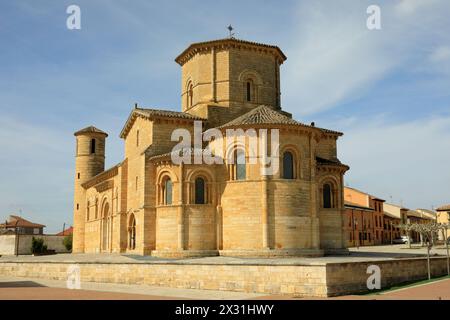 geography / travel, Spain, Palencia, Fromista, Iglesia de San Martin, ADDITIONAL-RIGHTS-CLEARANCE-INFO-NOT-AVAILABLE Stock Photo