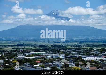 View from the Hawera Water Tower to Mt Taranaki, North Island, New ...