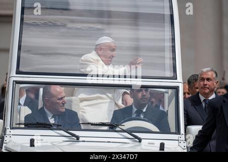 Vatican, Vatican. 24th Apr, 2024. Pope Francis leaves St. Peter's Square at the end of the his traditional Wednesday General Audience. (Photo by Stefano Costantino/SOPA Images/Sipa USA) Credit: Sipa USA/Alamy Live News Stock Photo