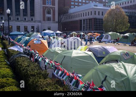 NEW YORK, NEW YORK - APRIL 24: Encampment occupied by pro-Palestinian protesters on the campus of Columbia University on April 24, 2024 in New York City. The Popular Front for the Liberation of Palestine and a senior Hamas leader declared their support for the unsanctioned tent encampments roiling Columbia University and other elite American universities. Speaker of the House Mike Johnson visited the campus as school administrators and pro-Palestinian student protesters made progress on negotiations after the school set a midnight deadline for students to disband the encampment, and agreed on Stock Photo