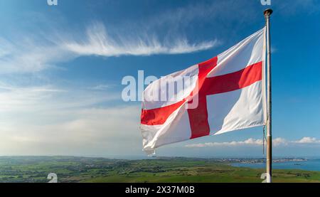 Die Fahne von England, Grossbritannien, flattert im Wind Stock Photo