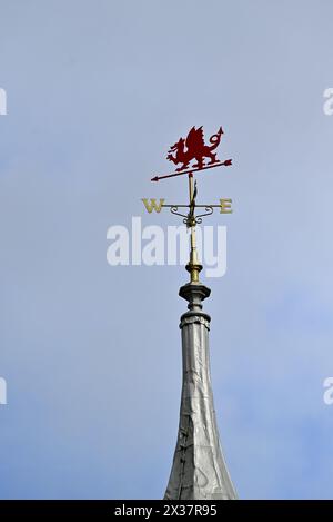 Around the UK - Weather Vane on a building at the end of Llandudno Pier, North Wales Stock Photo