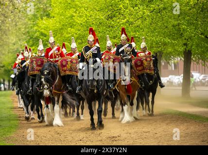 Hyde Park, London, UK. 25th April, 2024. The King's mounted bodyguard ...