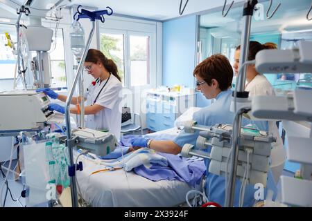 Medical care, Neonate Intensive care Unit, ICU, Hospital Donostia, San Sebastian, Gipuzkoa, Basque Country, Spain Stock Photo
