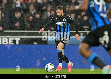 Brugge, Belgium. 24th Apr, 2024. Philip Zinckernagel (77) of Club Brugge pictured during the Jupiler Pro League season 2023 - 2024 match day 5 in the Champions Play-off between Club Brugge KV and KRC Genk on April 24, 2024 in Brugge, Belgium. (Photo by David Catry/Isosport) Credit: sportpix/Alamy Live News Stock Photo