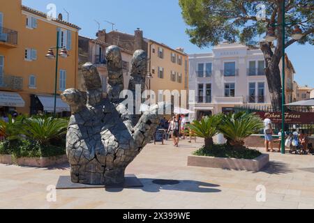 SAINT-TROPEZ, FRANCE - AUG 2, 2016: First building of new model 116 ...