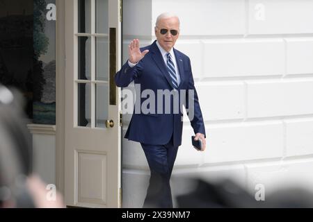 Washington, USA. 25th Apr, 2024. US President Joe Biden departs the White House to Joint Base Andrews en route to Hancock Field Air National Guard Base, today on April 25, 2024 at South Lawn/White House in Washington DC, USA. (Photo by Lenin Nolly/Sipa USA) Credit: Sipa USA/Alamy Live News Stock Photo