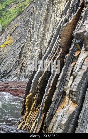 Steeply-tilted Layers of Flysch, Flysch Cliffs, Basque Coast UNESCO Global Geopark, European Geopark Network, Zumaia, Guipúzcoa, Basque Country, Spain Stock Photo