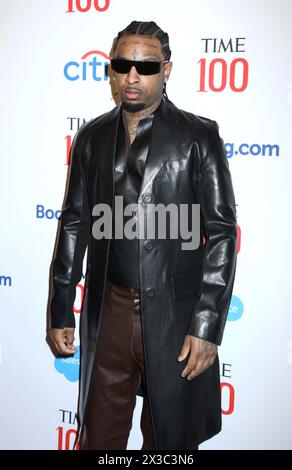 April 25, 2024, New York, New York, USA: Hip hop artist and songwriter 21 SAVAGE seen at the 2024 TIME100 Gala held at Jazz at Lincoln Center. (Credit Image: © Nancy Kaszerman/ZUMA Press Wire) EDITORIAL USAGE ONLY! Not for Commercial USAGE! Stock Photo