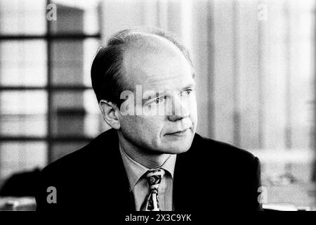 WILLIAM HAGUE, PORTRAIT, 1997: Welsh Minster – later Shadow Conservative Leader – William Hague during the General Election 1997 campaign in Cardiff Bay, Wales, UK on 10 April 1997. He was elected Tory leader in June 1997 at 36 after the election defeat. Photo: Rob Watkins. INFO: William Hague, a British politician and former leader of the Conservative Party, rose to prominence in the 1990s. He lost the 2001 General Election to Tony Blair but served as Member of Parliament and held various cabinet positions, displaying eloquence and leadership during his tenure in government. Stock Photo